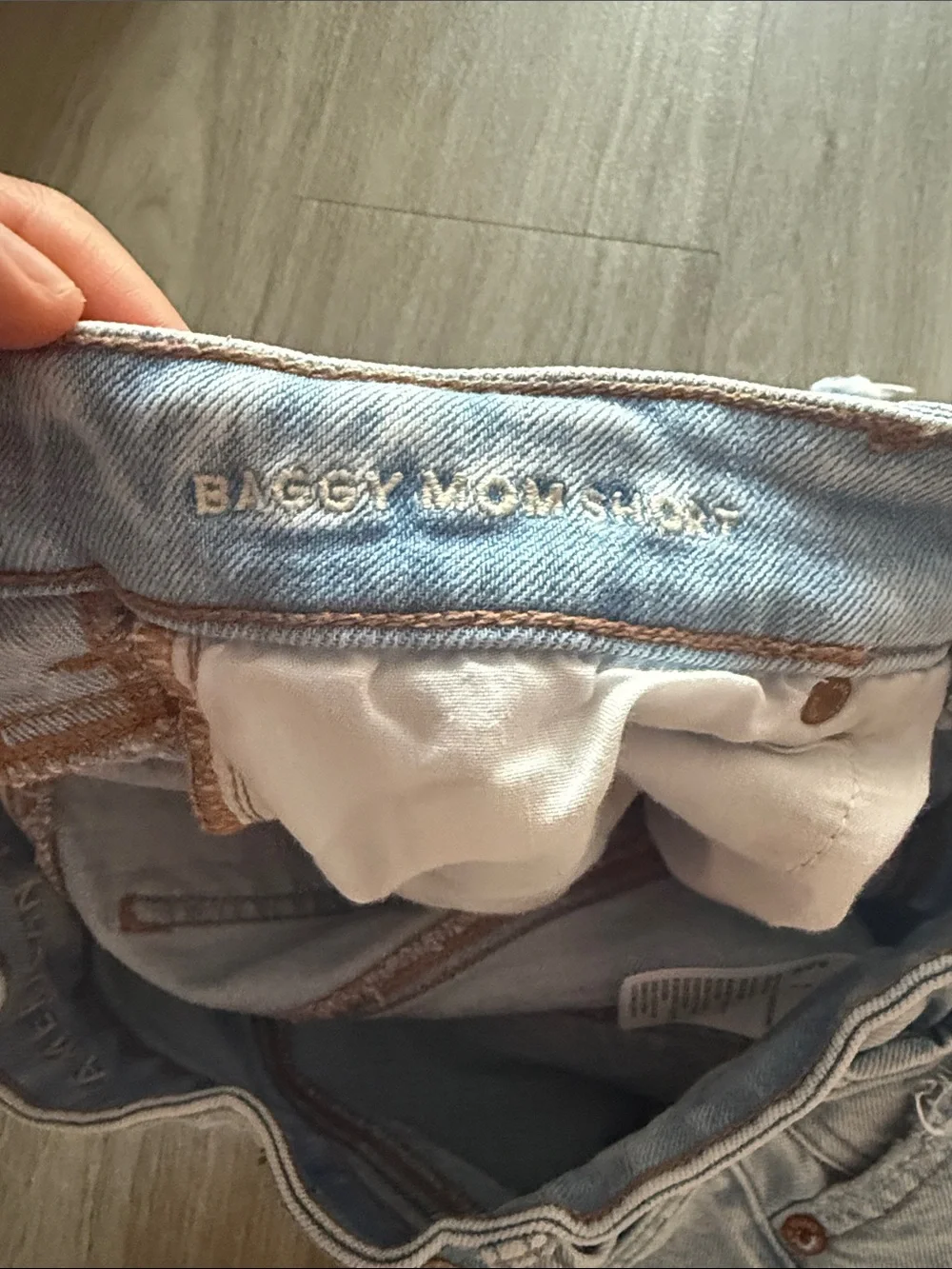 American Eagle Baggy Mom Short